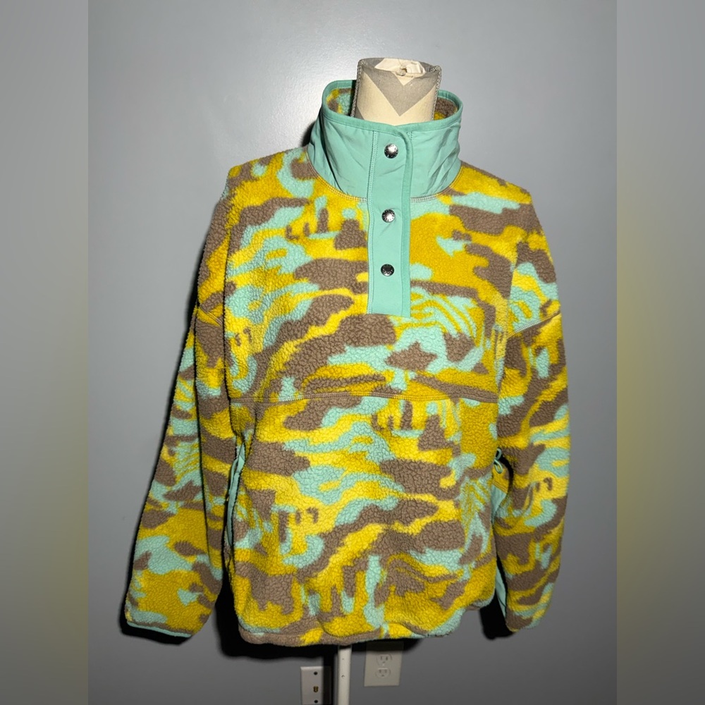 The North Face Women’s Turtleneck Sweater - Yellow and Blue Camouflage